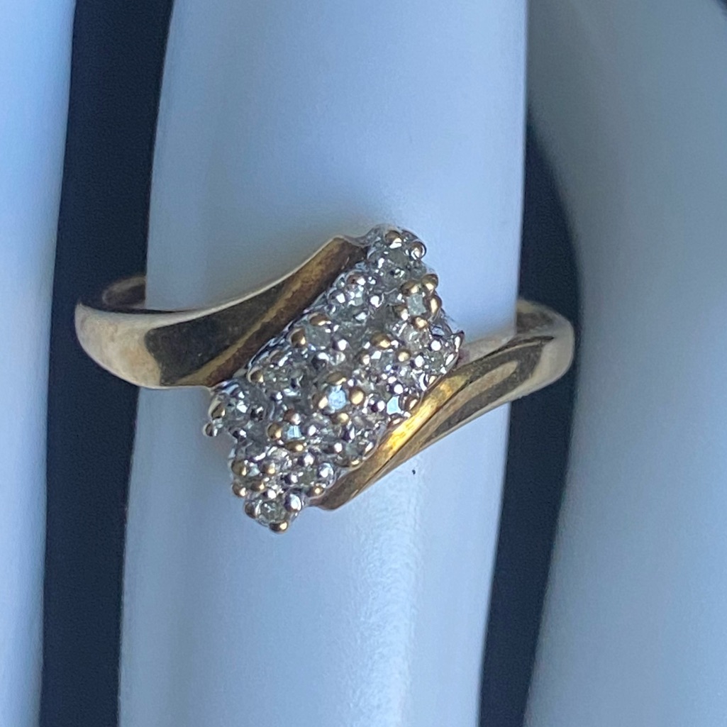 Exquisite Solid 10k Yellow Gold Clustered Bypass Diamonds Ring Elegant  Unique